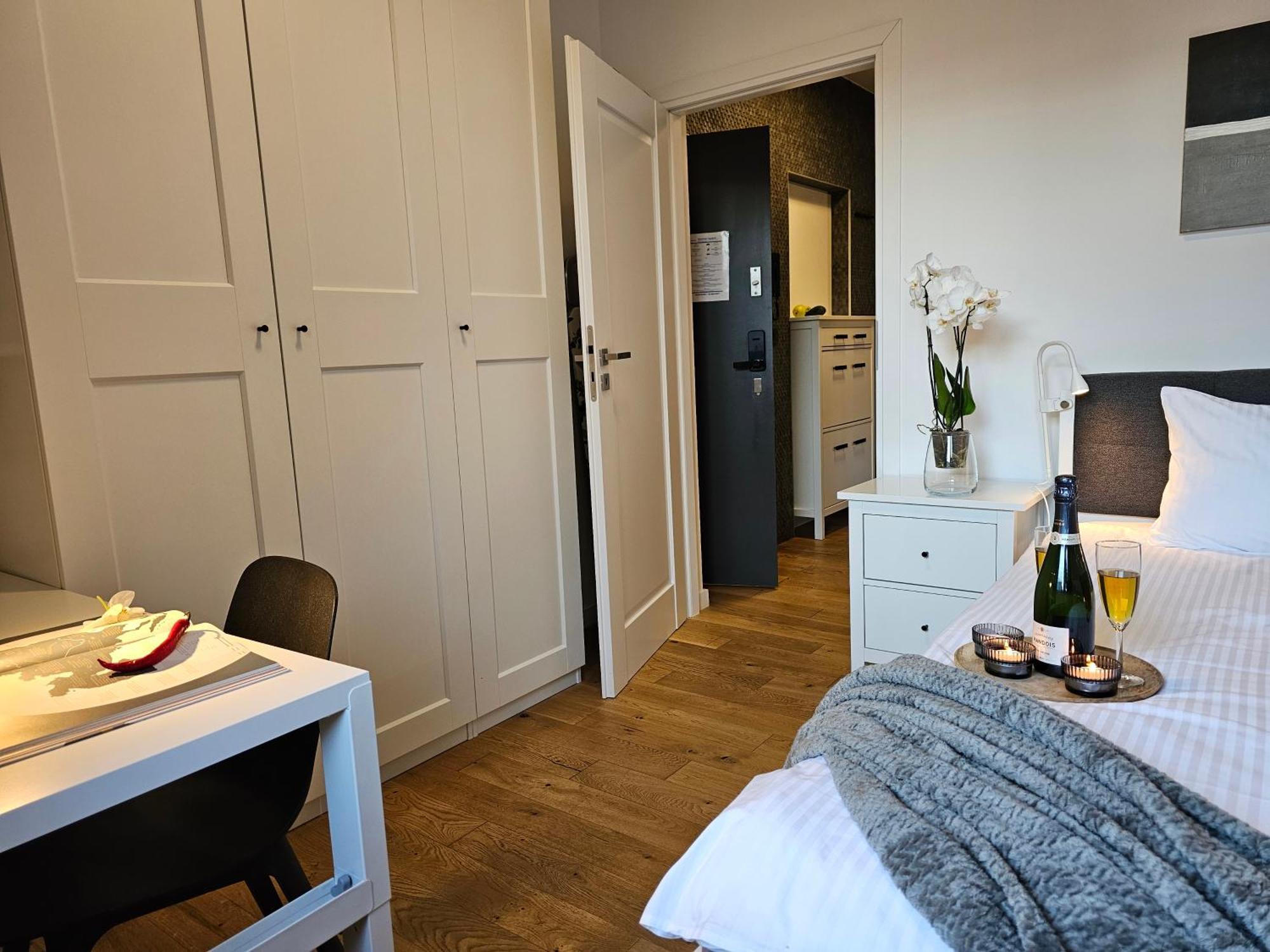 Urban Apartments Premium No 3, Free Private Parking, Self Check-In Chorzow Exterior photo
